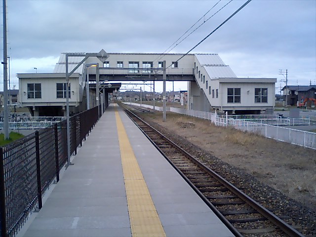 プラットホーム 内野方面を眺める