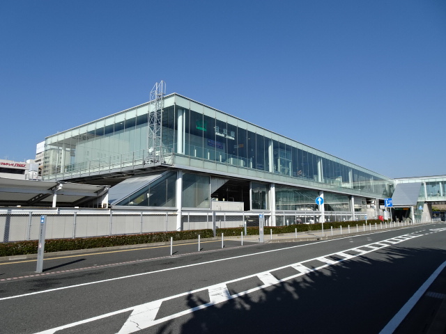 駅舎 (旭町方面口)