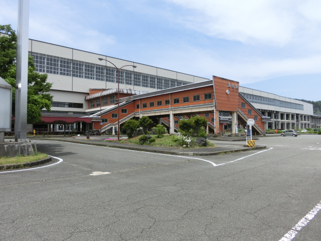 駅舎 (八海山口 (東口))