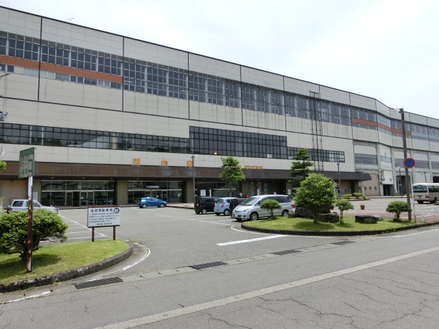 駅舎 (毘沙門天口 (西口))