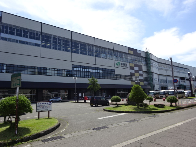 駅舎 (毘沙門天口 (西口))