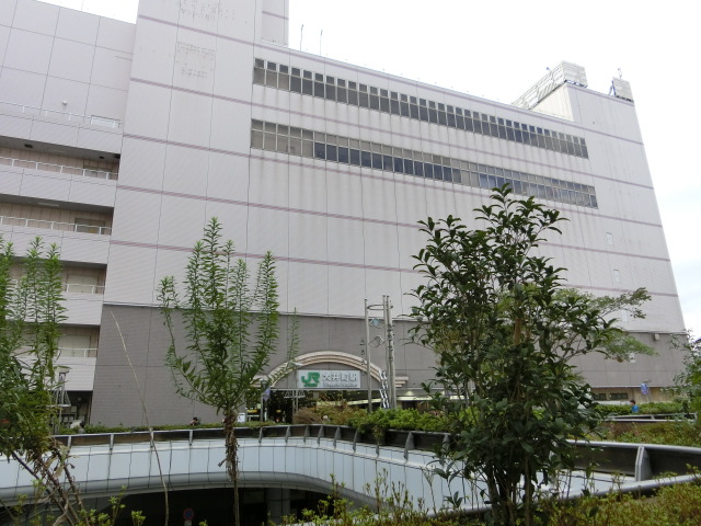 駅舎 (中央東口)