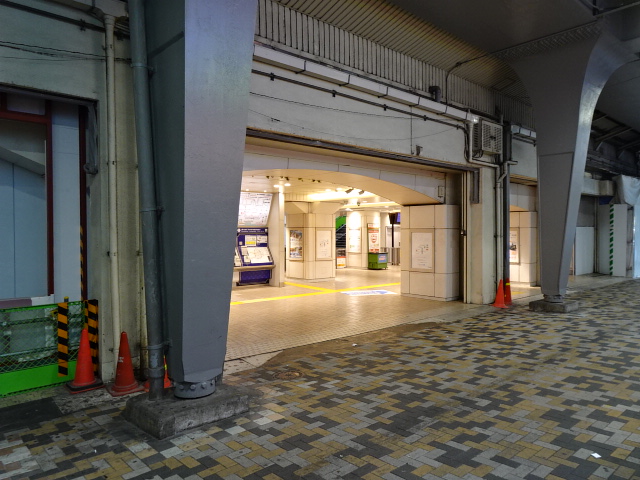 駅舎 (銀座口)