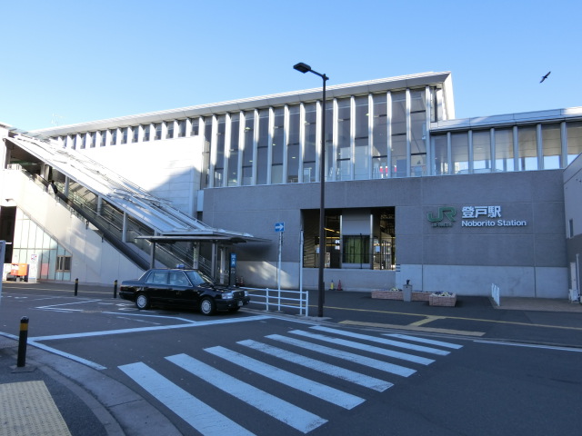 駅舎 (生田緑地口)