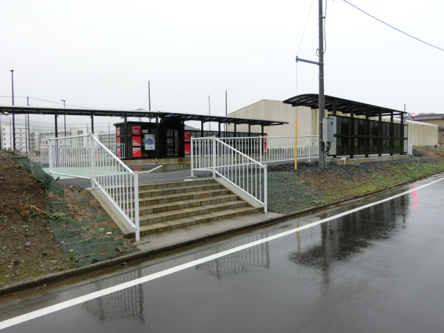 駅出入口 (裏口)