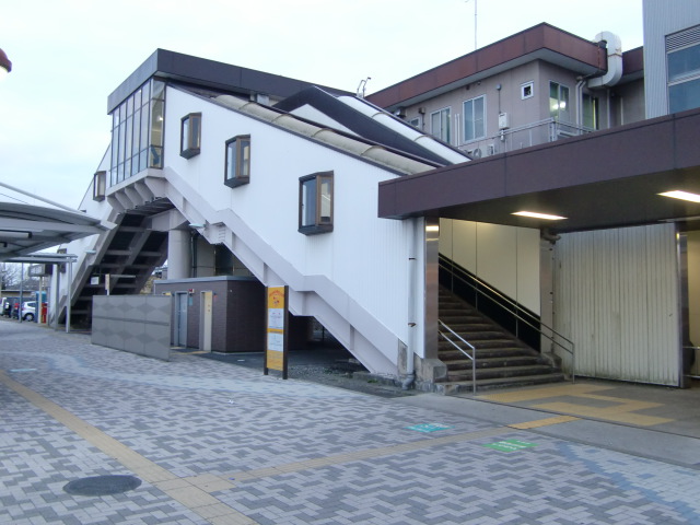 駅舎 (北口)