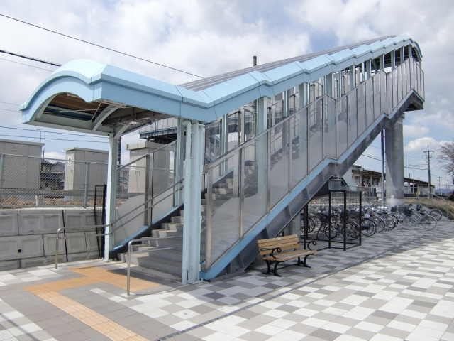 駅出入口 (北口)