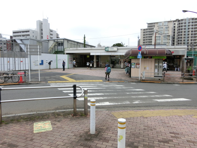 駅舎 (西口)