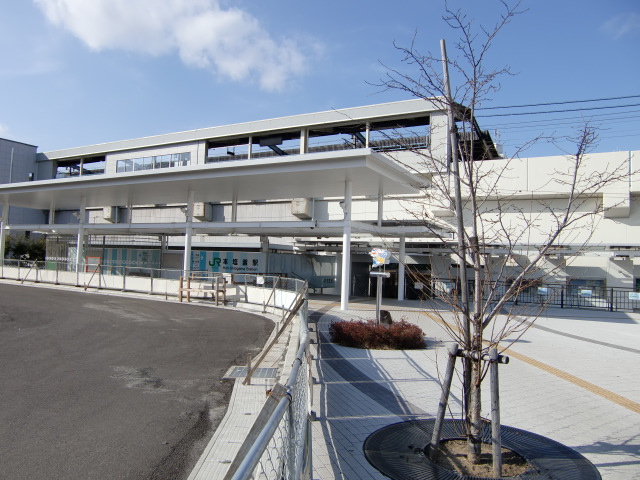 駅舎 (アクアゲート口)