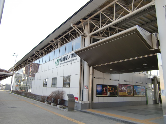 駅舎 (原ノ町方面出入口)
