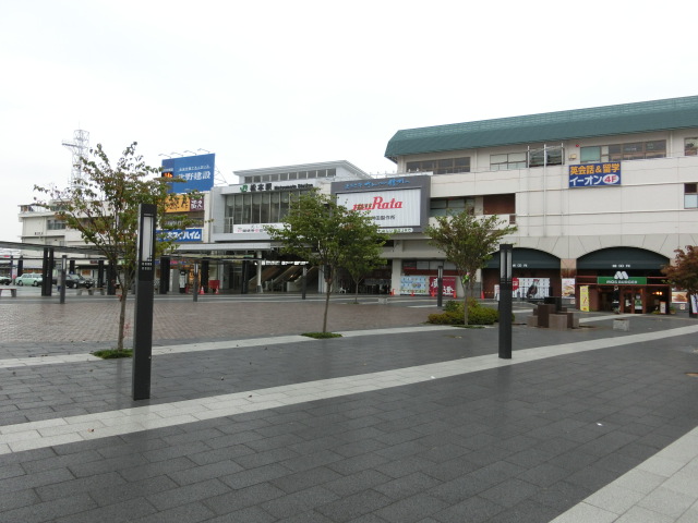 駅舎 (お城口 (東口))