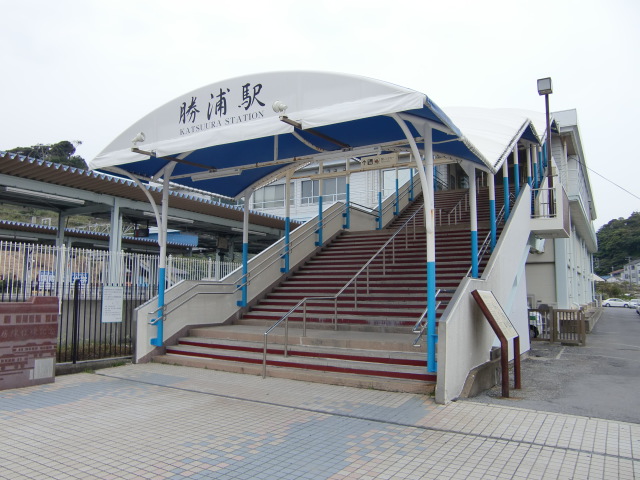 駅舎 (南口)