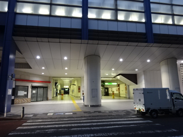 駅舎 (南改札東口)