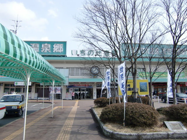 駅舎 (西口)