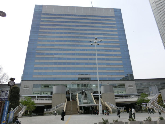 駅舎 (港南口 (東口))