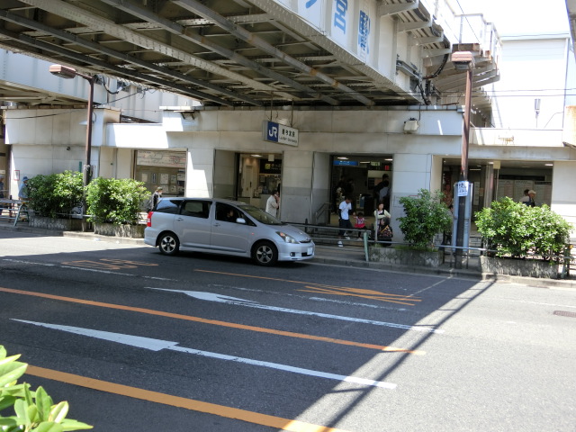 駅舎 (東口)