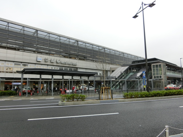 駅舎 (八条西口)