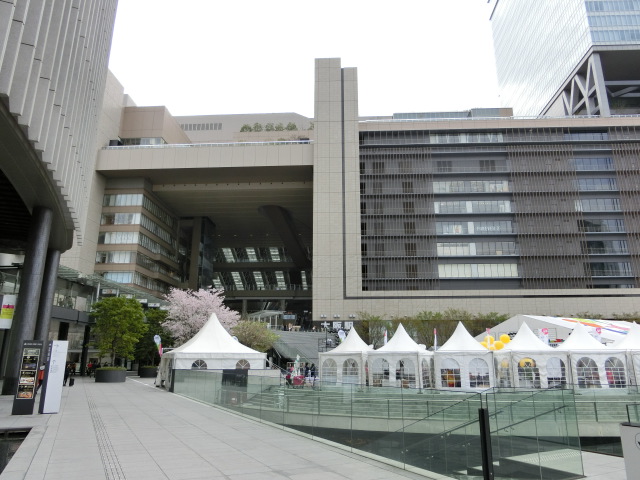 駅舎 (中央北口)