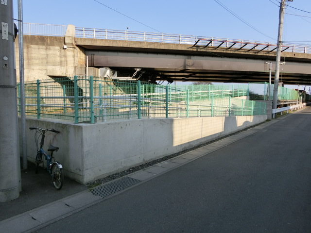 駅出入口 (勝田方)