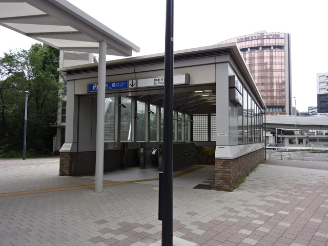 駅出入口 (JR桜木町新南改札方面出口)